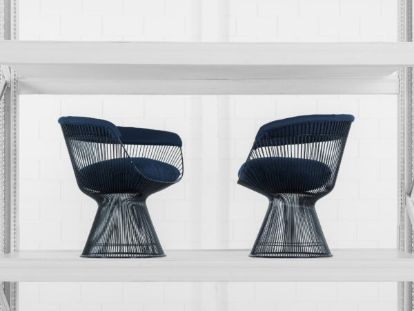 Warren Platner - Par de poltronas pretas